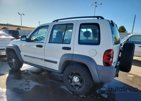 2005 Jeep Liberty Sport z USA, uszkodzony, nr VIN 1J4GL48KX5W599295